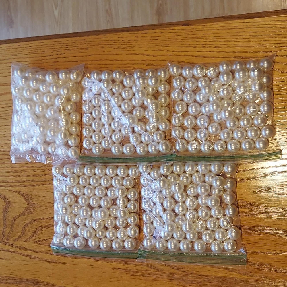 Wedding or Party Decorations, Ivory Pearl Floating Beads with New Clear Beads